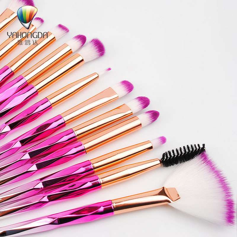 2021 New Design Private Label  Imported Wholesale Cosmetic Brushes Makeup Brush Set